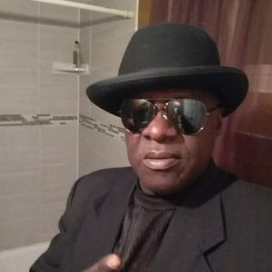 Meet your Posher, Raymond